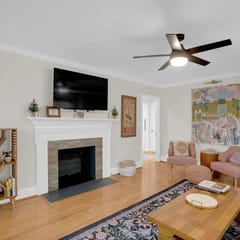 Mid-Term In Shandon, King, Office, Large Backyard