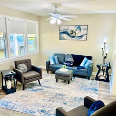 Renovated, Close To Everything, Covered Patio