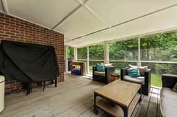 Comfortable Mid-Term Rental Near Base & Hospital