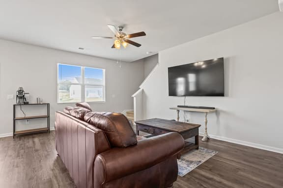 Newly Built Home Ideal for Mid-Term Stays Between Cities